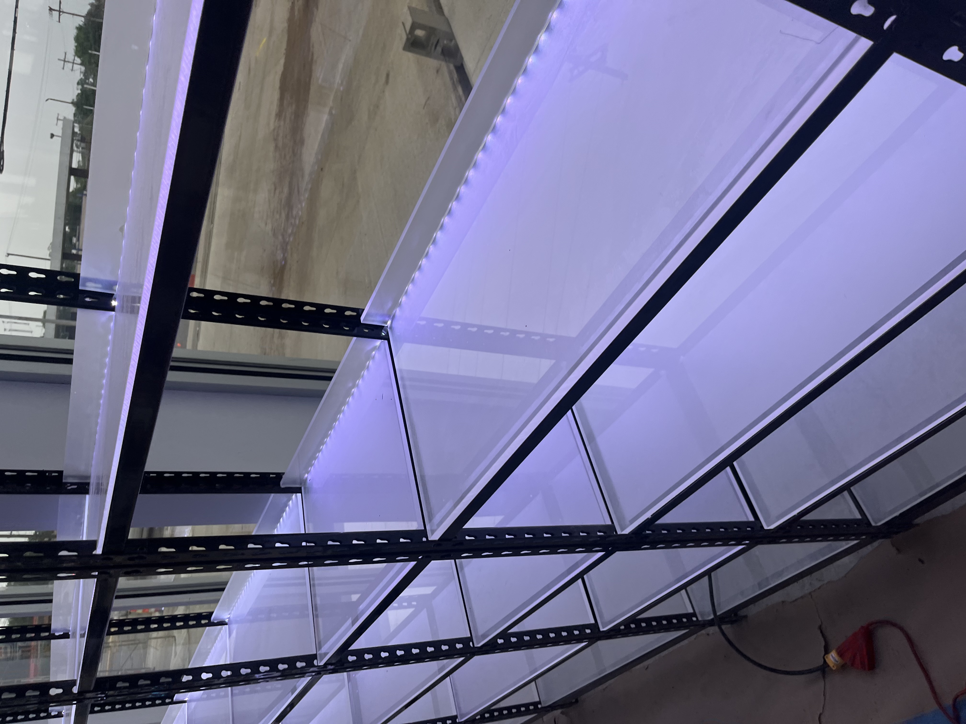 LED underlit shelves for premium retail display